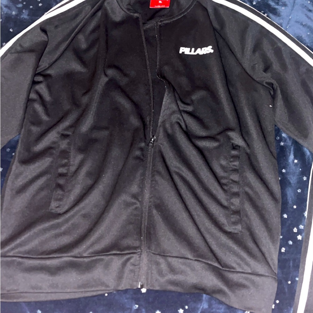 Pillars black & white track suit. Great condition only worn 3 times.